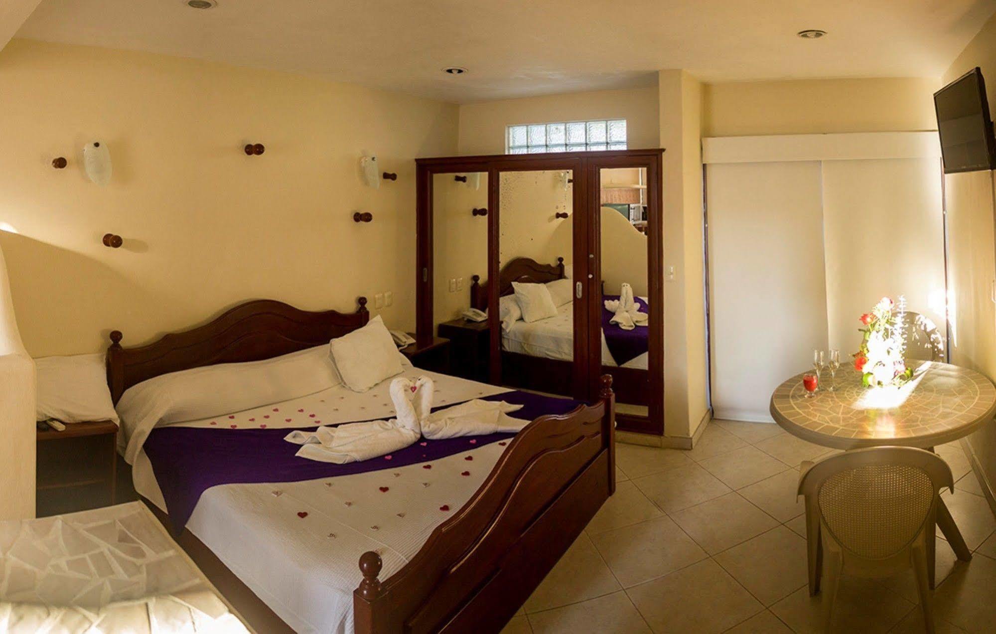 Villas Coco Resort - All Suites (Adults Only) Isla Mujeres Eksteriør bilde